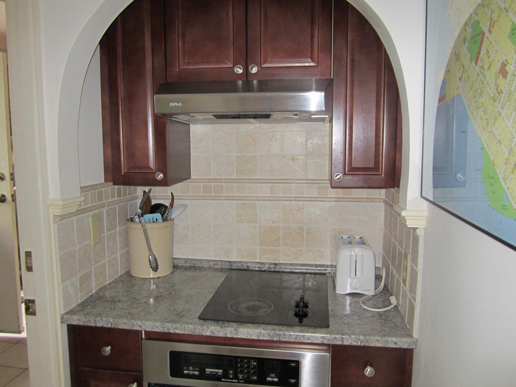 Heathergate Cottage And Suites Виктория Номер фото